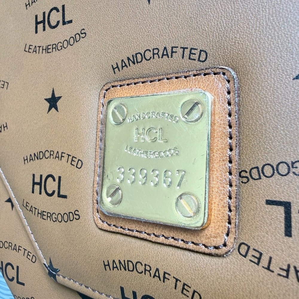 HCL Tan Crossbody Bag with Gold Plaque Detail - Picture 5 of 6